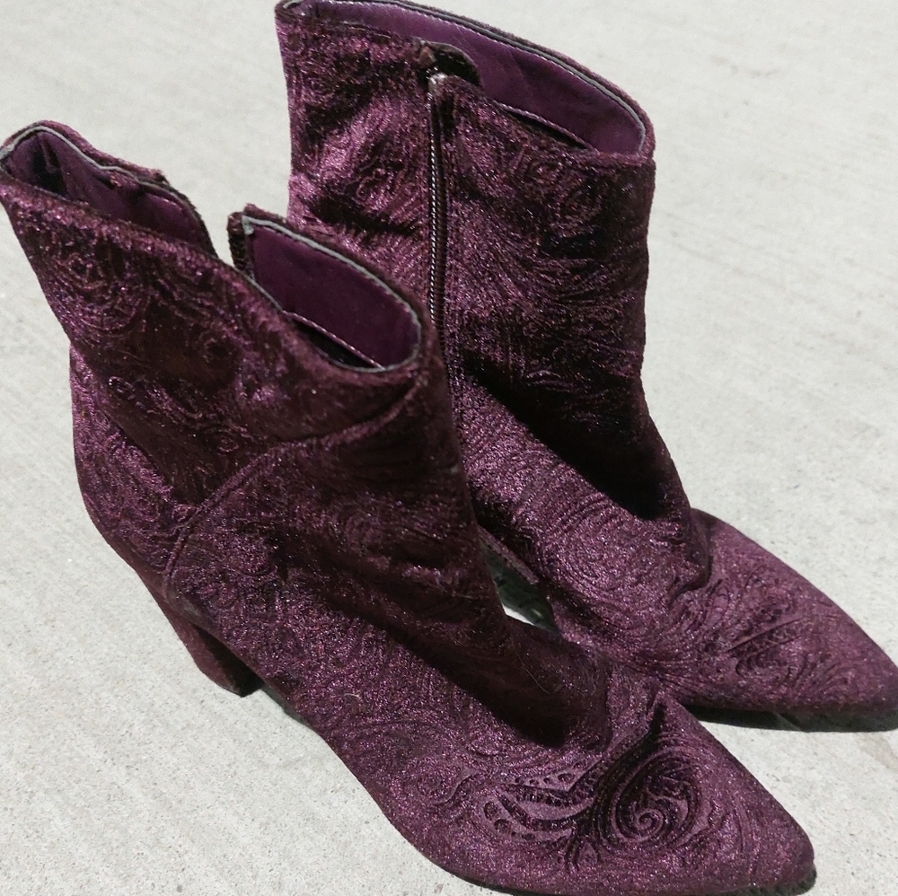 NINE WEST BOOTS SIZE 7.5